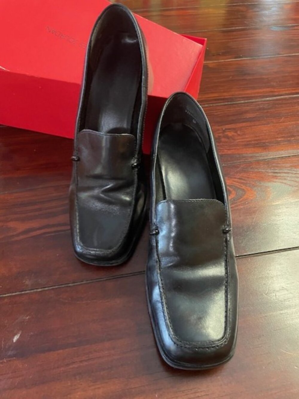 2 Pairs of black women's shoes both size 5 1/2 Bandolino and Enzo